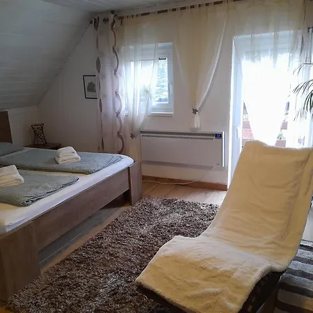 Happy Ferienhaus Budikovany